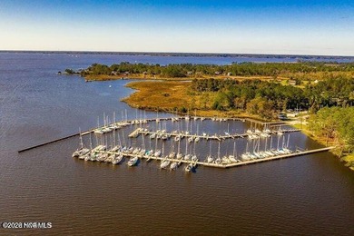 Spacious residential lot located in the Fairfield Harbour on Harbour Point Golf Club in North Carolina - for sale on GolfHomes.com, golf home, golf lot