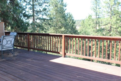 Beautifully furnished 1725 Sq. Ft. 3 bedroom 2.5 bath townhome - on Running Y Ranch Resort in Oregon - for sale on GolfHomes.com, golf home, golf lot