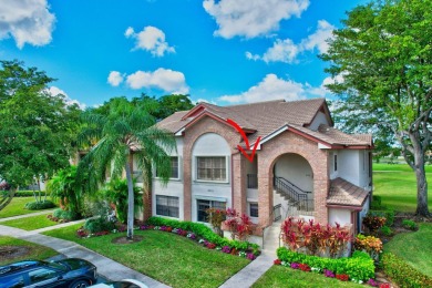 Second floor unit that sparkles when you walk in the door! Two on Aberdeen Golf and Country Club in Florida - for sale on GolfHomes.com, golf home, golf lot