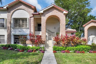 Second floor unit that sparkles when you walk in the door! Two on Aberdeen Golf and Country Club in Florida - for sale on GolfHomes.com, golf home, golf lot