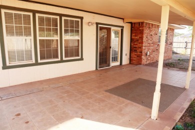 This 3-bedroom, 2-bathroom home, just a mile from Colonial Park on Chaparral Country Club in New Mexico - for sale on GolfHomes.com, golf home, golf lot