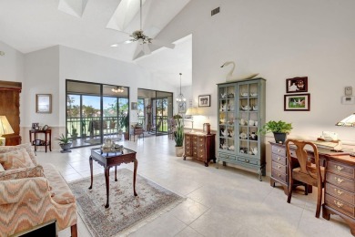 Second floor unit that sparkles when you walk in the door! Two on Aberdeen Golf and Country Club in Florida - for sale on GolfHomes.com, golf home, golf lot