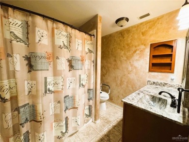 Lovely home in the desirable community of Golf View Estates with on Howling Trails Golf  in Texas - for sale on GolfHomes.com, golf home, golf lot