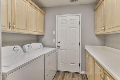 Beautifully updated 3 bed, 2 bath townhome situated in the on Green Spring Country Club in Utah - for sale on GolfHomes.com, golf home, golf lot