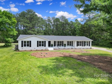 Welcome to 263 Fairway Circle, Rock Hill, SC! Where Front Porch on Rock Hill Country Club in South Carolina - for sale on GolfHomes.com, golf home, golf lot