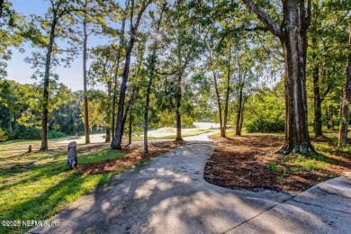 Live the Golf Course Lifestyle in Green Cove Springs! 4 Bed | 3 on Magnolia Point Golf and Country Club in Florida - for sale on GolfHomes.com, golf home, golf lot