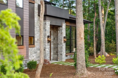 Exquisite Luxury Living in The Cliffs at Walnut Cove.
Welcome to on The Cliffs At Walnut Cove in North Carolina - for sale on GolfHomes.com, golf home, golf lot