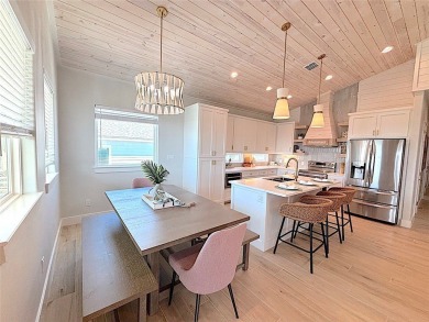 Gorgeous new construction 4 bdrm, 4 bath home w/high-end on Palmilla Beach Golf Club in Texas - for sale on GolfHomes.com, golf home, golf lot