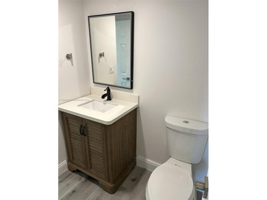 CENTRALLY LOCATED IN THE HEART OF AVENTURA, THIS WELL MAINTAINED on Turnberry Isle Resort and Club in Florida - for sale on GolfHomes.com, golf home, golf lot