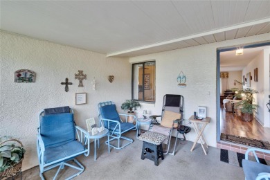 Well-maintained two bedroom, two bath open floor plan Idlewood on Falcon Watch Golf Club in Florida - for sale on GolfHomes.com, golf home, golf lot