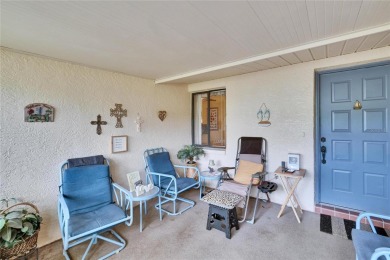 Well-maintained two bedroom, two bath open floor plan Idlewood on Falcon Watch Golf Club in Florida - for sale on GolfHomes.com, golf home, golf lot