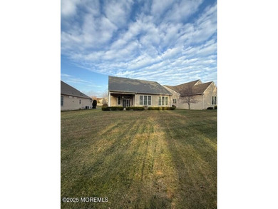 *BRAND NEW ROOF*! NICELY MAINTAINED HOME LOCATED IN TOLL on Westlake Golf and Country Club in New Jersey - for sale on GolfHomes.com, golf home, golf lot