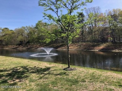 *BRAND NEW ROOF*! NICELY MAINTAINED HOME LOCATED IN TOLL on Westlake Golf and Country Club in New Jersey - for sale on GolfHomes.com, golf home, golf lot