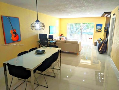 Did I say Chic???!!!

La Creme de la creme!!! Love where you on Hollybrook Golf and Tennis Club  in Florida - for sale on GolfHomes.com, golf home, golf lot