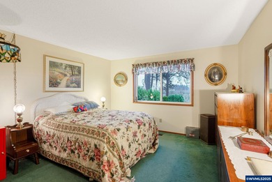 Enjoy mountain views from this well maintained 2bed/2 bath on Salemtowne Golf Club in Oregon - for sale on GolfHomes.com, golf home, golf lot