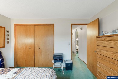 Enjoy mountain views from this well maintained 2bed/2 bath on Salemtowne Golf Club in Oregon - for sale on GolfHomes.com, golf home, golf lot