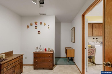 Enjoy mountain views from this well maintained 2bed/2 bath on Salemtowne Golf Club in Oregon - for sale on GolfHomes.com, golf home, golf lot