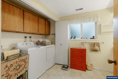 Enjoy mountain views from this well maintained 2bed/2 bath on Salemtowne Golf Club in Oregon - for sale on GolfHomes.com, golf home, golf lot