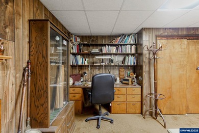 Enjoy mountain views from this well maintained 2bed/2 bath on Salemtowne Golf Club in Oregon - for sale on GolfHomes.com, golf home, golf lot