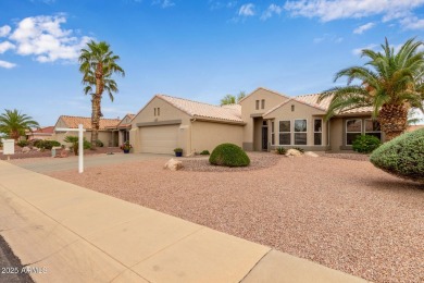 Well maintained home in the 55+ community of Sun City West on Desert Trails in Arizona - for sale on GolfHomes.com, golf home, golf lot