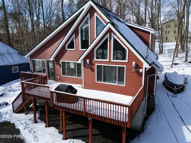 Welcome to this bright and spacious contemporary home nestled in on The Hideout Golf in Pennsylvania - for sale on GolfHomes.com, golf home, golf lot