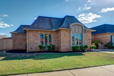 Welcome to your new life of luxury. This stunning townhome in on LakeRidge Country Club in Texas - for sale on GolfHomes.com, golf home, golf lot