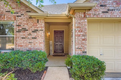 Welcome to this beautifully maintained 3-bedroom, 2-bath home on Oakmont Country Club in Texas - for sale on GolfHomes.com, golf home, golf lot