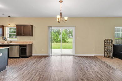 NO HOA, NO CITY TAXES MOVE IN READY! 2200 sq. feet and 4 on  in North Carolina - for sale on GolfHomes.com, golf home, golf lot