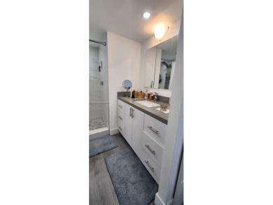 This aparment offers 2 bedrooms, 2baths updated, remodeled on Sunrise Lakes Phase III in Florida - for sale on GolfHomes.com, golf home, golf lot