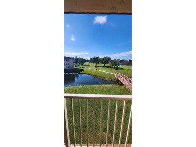 This aparment offers 2 bedrooms, 2baths updated, remodeled on Sunrise Lakes Phase III in Florida - for sale on GolfHomes.com, golf home, golf lot