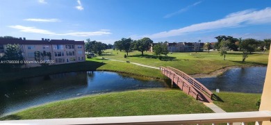 This aparment offers 2 bedrooms, 2baths updated, remodeled on Sunrise Lakes Phase III in Florida - for sale on GolfHomes.com, golf home, golf lot
