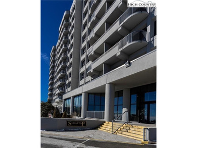 Fully furnished and completely redone! Amazing long range ski on Sugar Mountain Golf Course in North Carolina - for sale on GolfHomes.com, golf home, golf lot