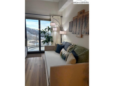 Fully furnished and completely redone! Amazing long range ski on Sugar Mountain Golf Course in North Carolina - for sale on GolfHomes.com, golf home, golf lot