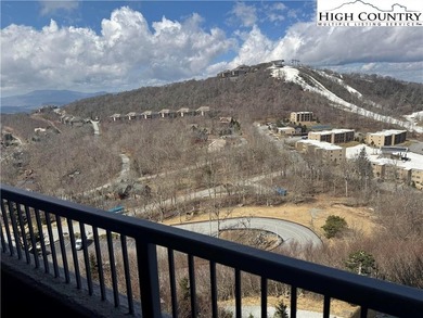 Fully furnished and completely redone! Amazing long range ski on Sugar Mountain Golf Course in North Carolina - for sale on GolfHomes.com, golf home, golf lot