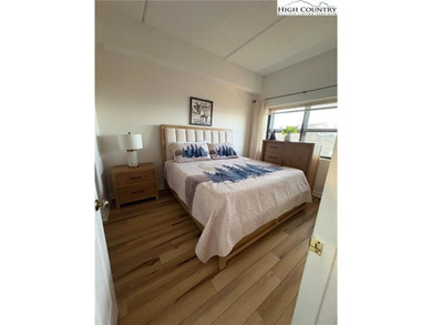 Fully furnished and completely redone! Amazing long range ski on Sugar Mountain Golf Course in North Carolina - for sale on GolfHomes.com, golf home, golf lot