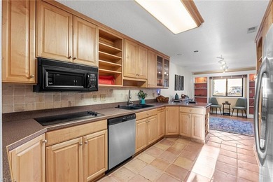 This beautifully remodeled end-unit townhome is the perfect on Kingsmill Resort and Golf Club in Virginia - for sale on GolfHomes.com, golf home, golf lot