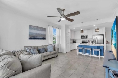 GROUND FLOOR, END UNIT, 3-bedroom, 2 bathroom condominium with on Lakewood National Golf Club in Florida - for sale on GolfHomes.com, golf home, golf lot