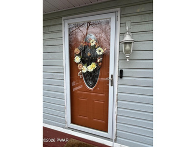 Tanglwood Lakes Community at Lake Wallenpaupack! This Modern and on Paupack Hills Golf and Country Club in Pennsylvania - for sale on GolfHomes.com, golf home, golf lot