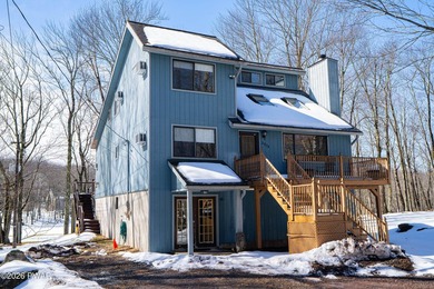 Welcome to your Pocono escape! This bright and spacious on The Hideout Golf in Pennsylvania - for sale on GolfHomes.com, golf home, golf lot