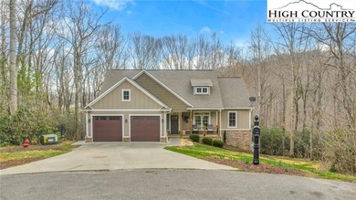 Custom-built Craftsman home at Mt. Air Golf Course offering on Mountain Aire Golf Course in North Carolina - for sale on GolfHomes.com, golf home, golf lot