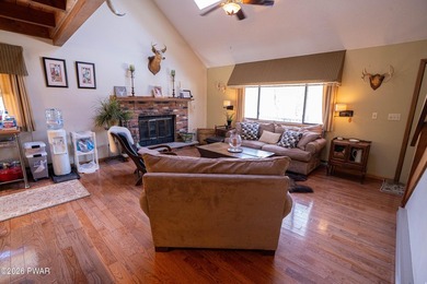 Welcome to your Pocono escape! This bright and spacious on The Hideout Golf in Pennsylvania - for sale on GolfHomes.com, golf home, golf lot