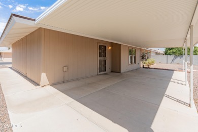 Welcome to the heart of Sun City! This charming 2-bedroom on Sun City Lakes West and East in Arizona - for sale on GolfHomes.com, golf home, golf lot