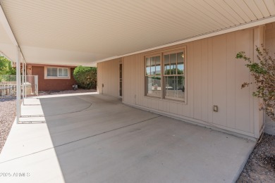 Welcome to the heart of Sun City! This charming 2-bedroom on Sun City Lakes West and East in Arizona - for sale on GolfHomes.com, golf home, golf lot