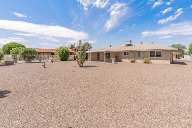 Welcome to the heart of Sun City! This charming 2-bedroom on Sun City Lakes West and East in Arizona - for sale on GolfHomes.com, golf home, golf lot