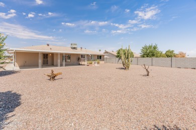 Welcome to the heart of Sun City! This charming 2-bedroom on Sun City Lakes West and East in Arizona - for sale on GolfHomes.com, golf home, golf lot