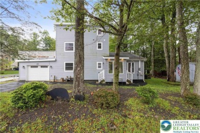 Step into this 3 bed 2 bath home and imagine placing your on Pocono Farms Country Club in Pennsylvania - for sale on GolfHomes.com, golf home, golf lot