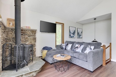 Welcome to this beautifully updated bi-level home located in the on The Hideout Golf in Pennsylvania - for sale on GolfHomes.com, golf home, golf lot