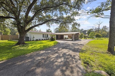 Welcome to this beautifully updated 3-bedroom, 2-bathroom home on Idylwild Golf Club in Texas - for sale on GolfHomes.com, golf home, golf lot