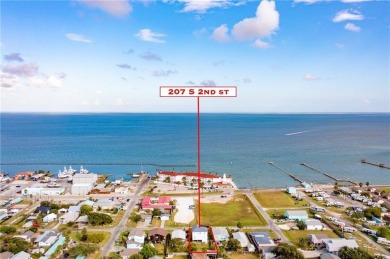 Life's a breeze in Rockport, & this isn't just any home-it's an on Rockport Country Club in Texas - for sale on GolfHomes.com, golf home, golf lot
