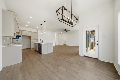 This 3 bedroom/ 2 bathroom new construction home in Diamondhead on Diamondhead Golf and Country Club in Arkansas - for sale on GolfHomes.com, golf home, golf lot